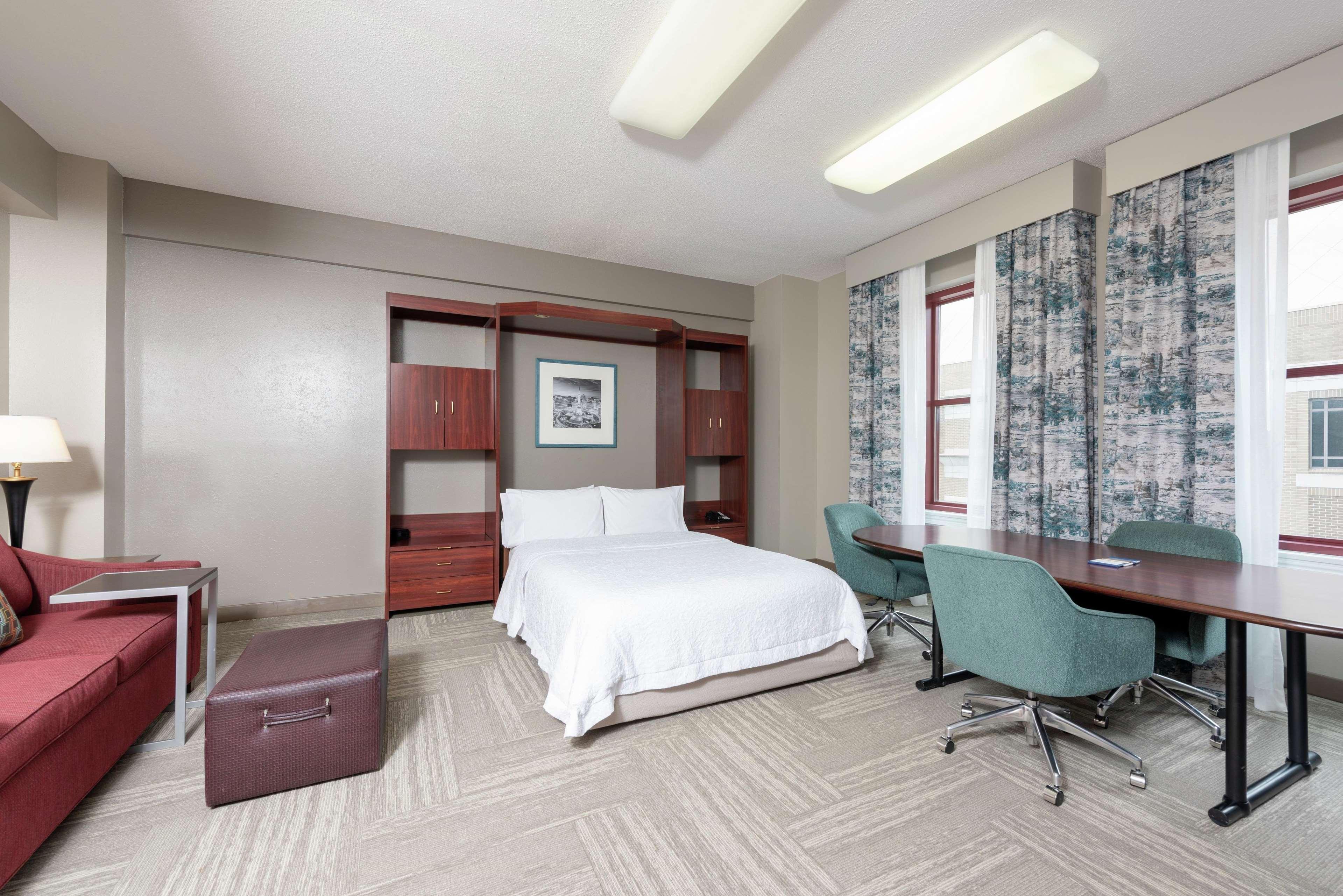 Hampton Inn Indianapolis Downtown Across From Circle Centre Phòng bức ảnh