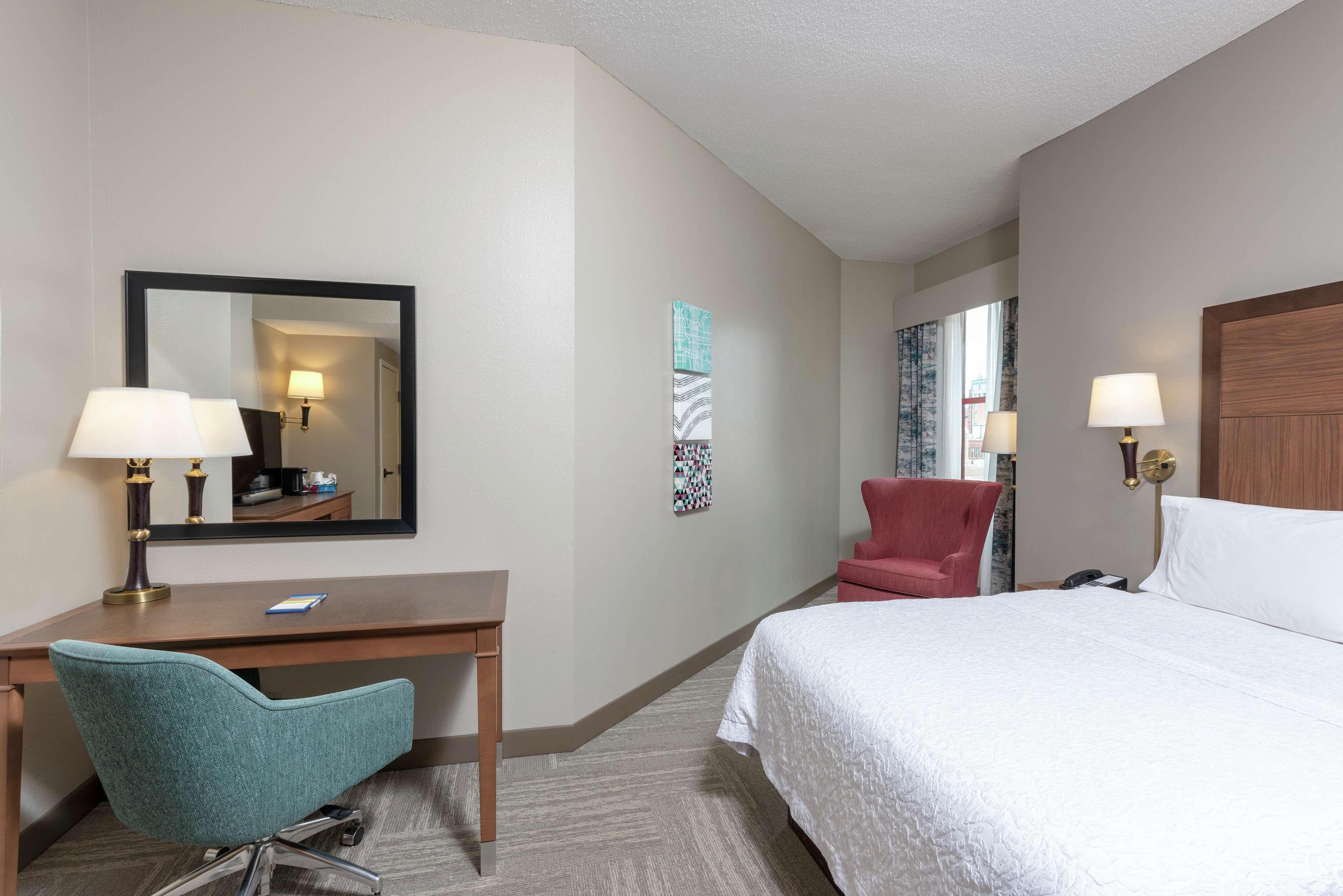 Hampton Inn Indianapolis Downtown Across From Circle Centre Ngoại thất bức ảnh