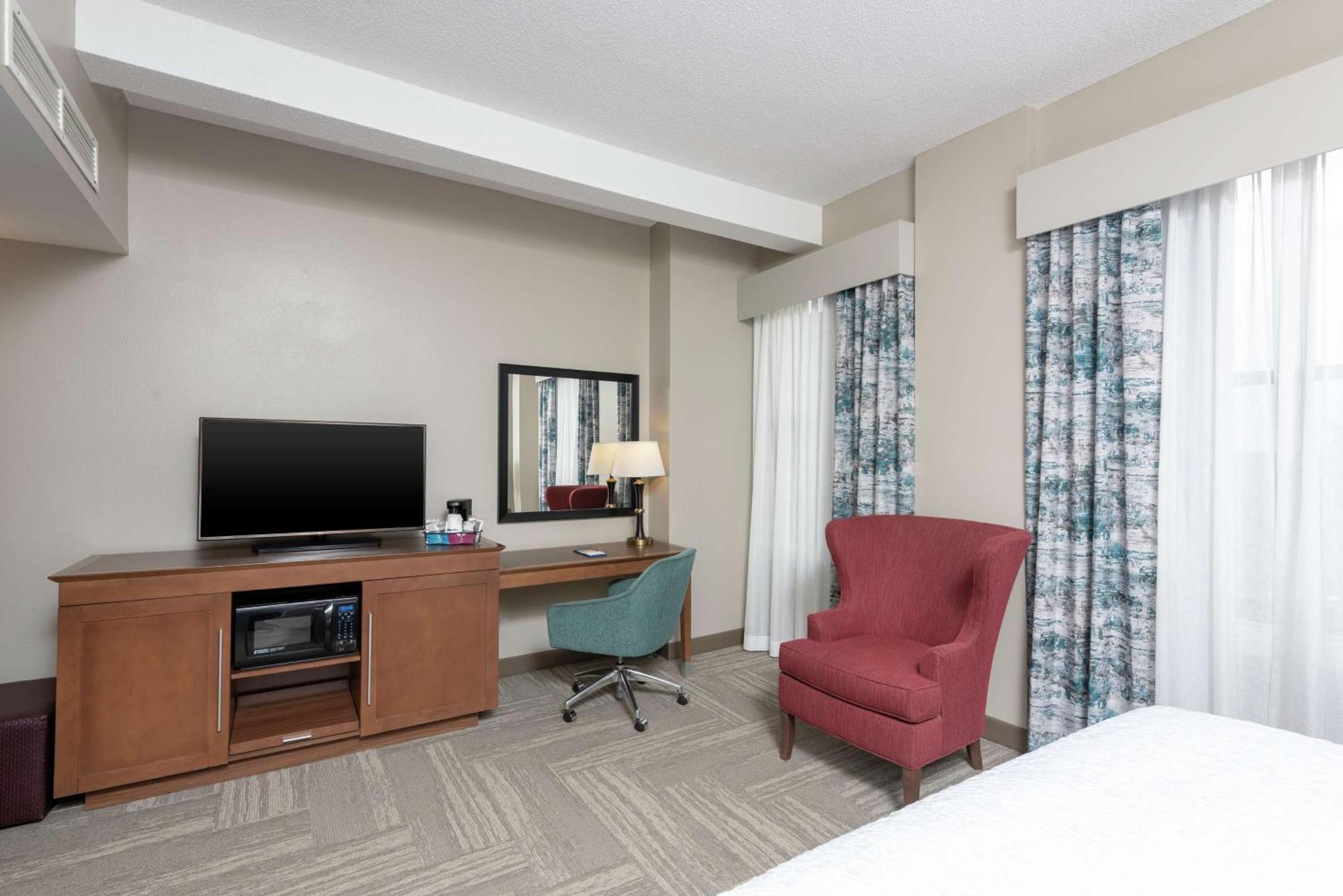 Hampton Inn Indianapolis Downtown Across From Circle Centre Ngoại thất bức ảnh